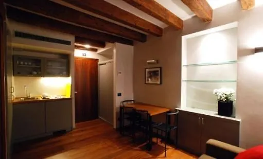 Lmv - Exclusive Venice Apartments 0*,