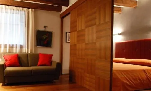 Lmv - Exclusive Venice Apartments 0*,