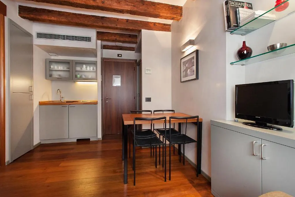 Lmv - Exclusive Venice Apartments 0*,